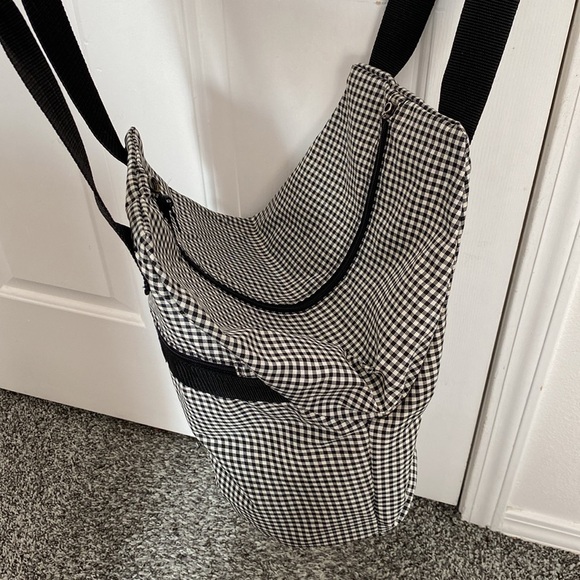Guess 90s gingham tote bag. - Picture 5 of 12